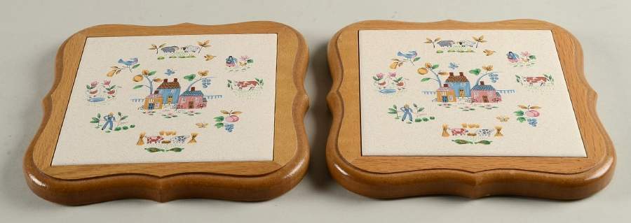 Heartland Two Piece Trivet Set by International-1