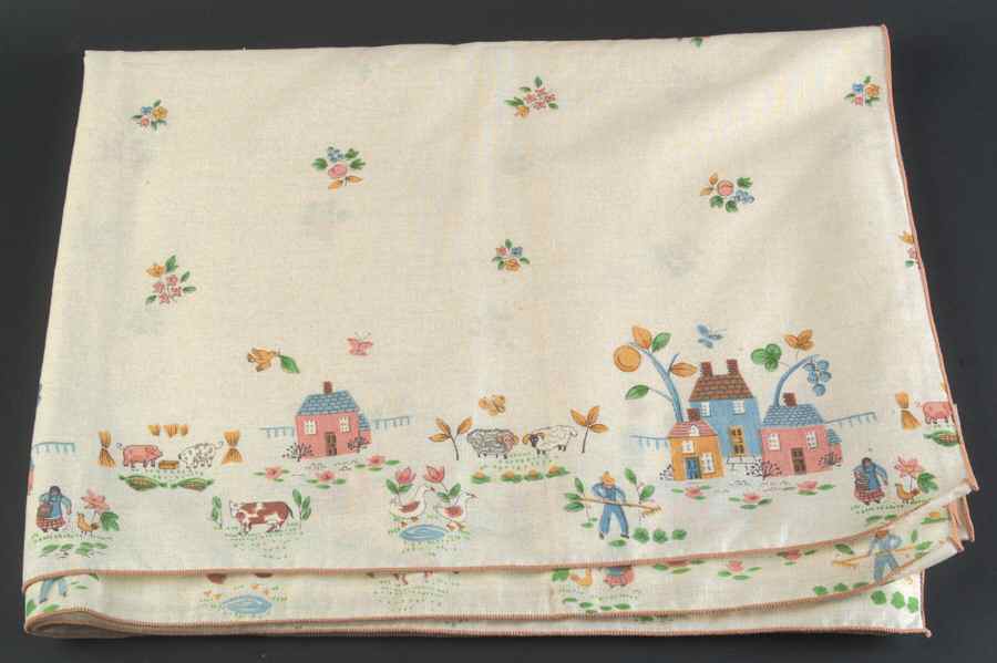 Heartland 52" X 70" Oblong Tablecloth by International-1