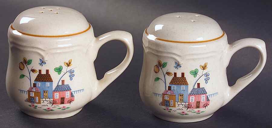 Heartland Salt & Pepper Set by International-1