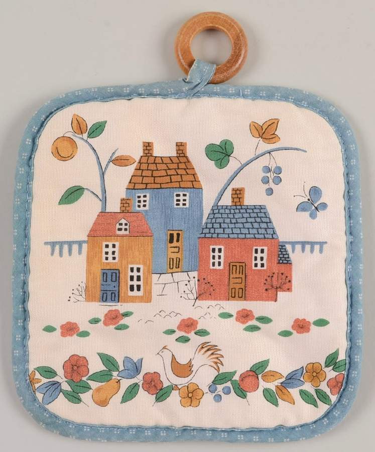 Heartland Cloth Potholder by International-1