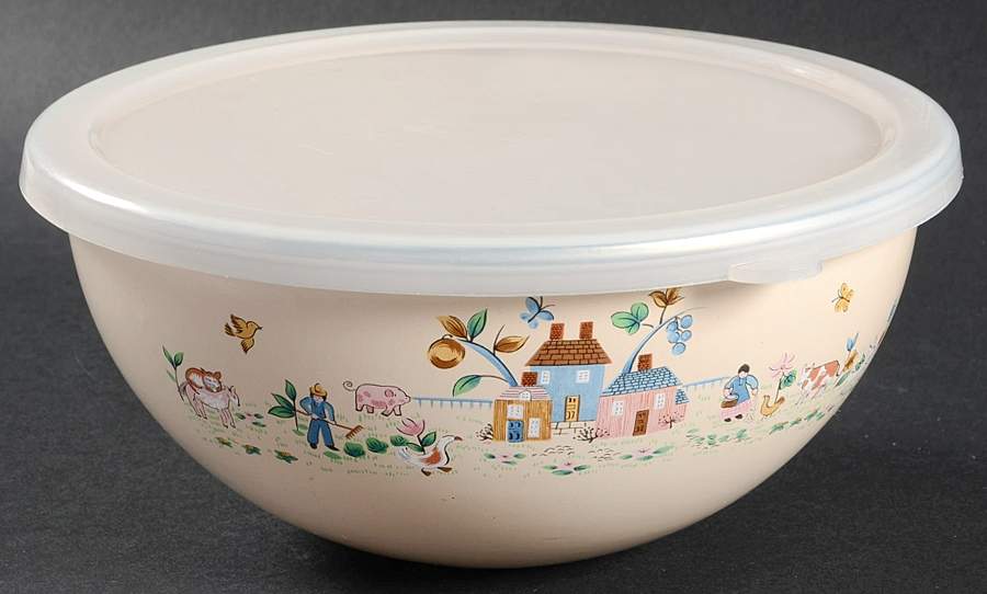 Heartland 7" Metal Bowl & Plastic Lid by International-1