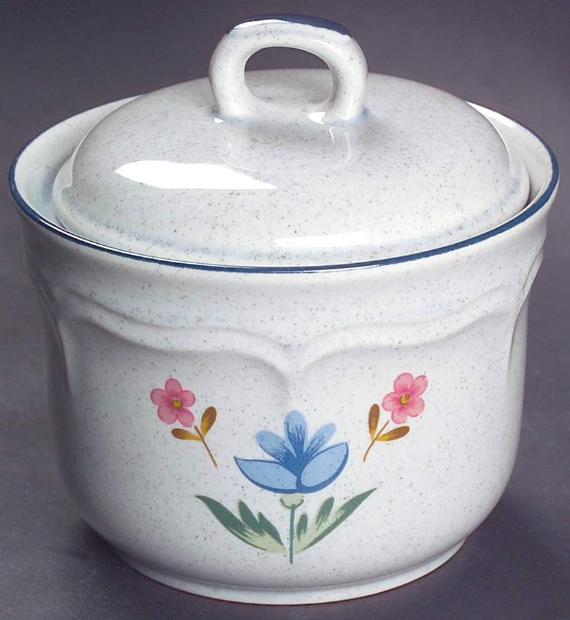Heritage Sugar Bowl & Lid by International-1