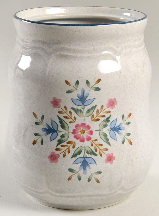 Heritage Medium Canister No Lid by International-1