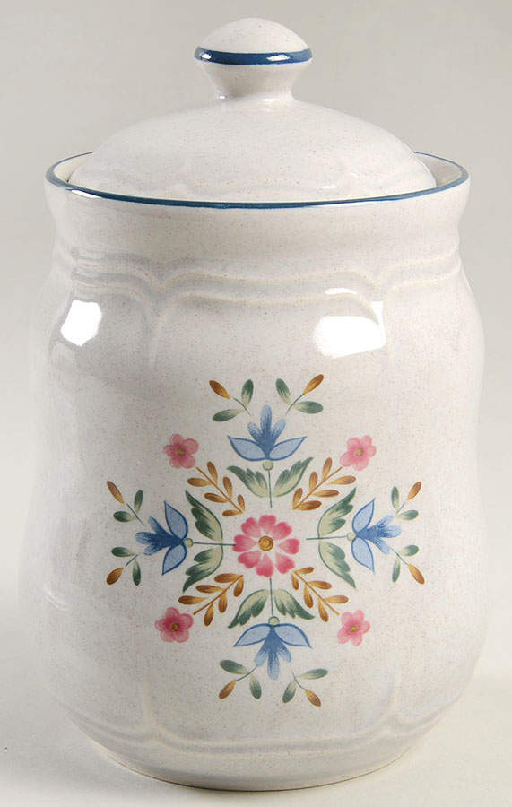 Heritage Medium Canister & Lid by International-1