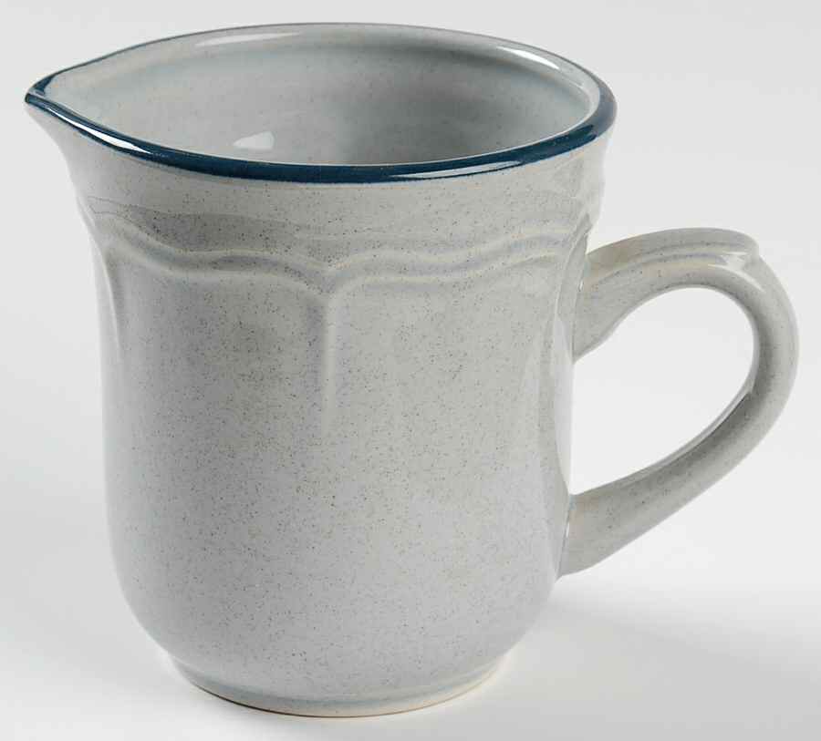 Heritage Creamer by International-1
