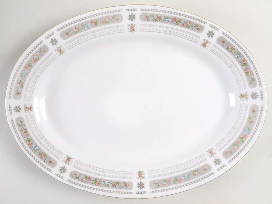 Illusion 14" Oval Serving Platter by International-1