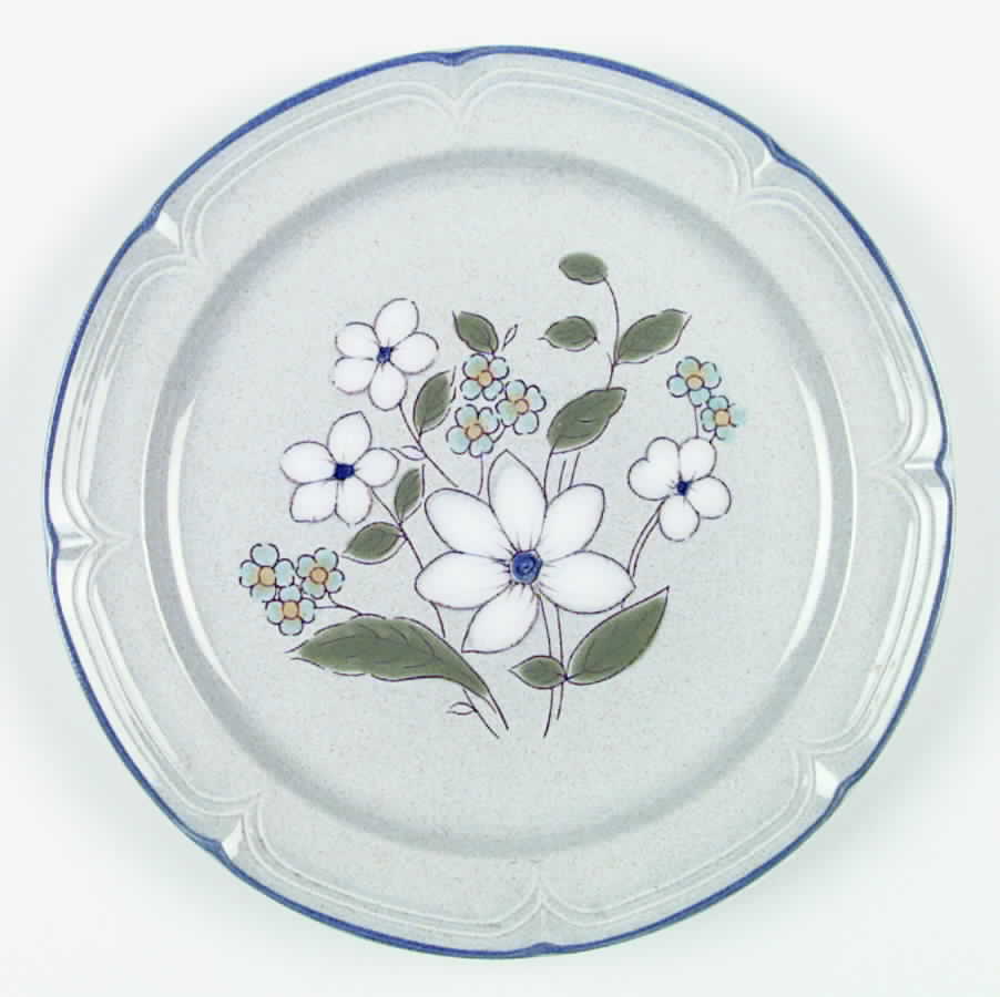 Jennifer Dinner Plate by International-1