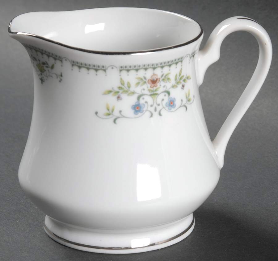 Juliet Creamer by International-1