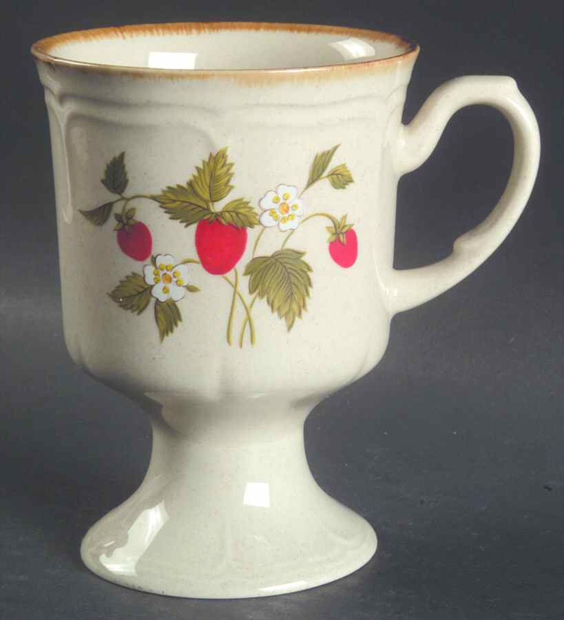 La Fraise Footed Mug by International-1