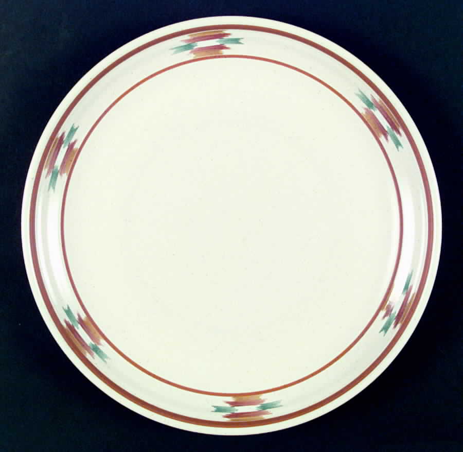 Laredo Dinner Plate by International-1