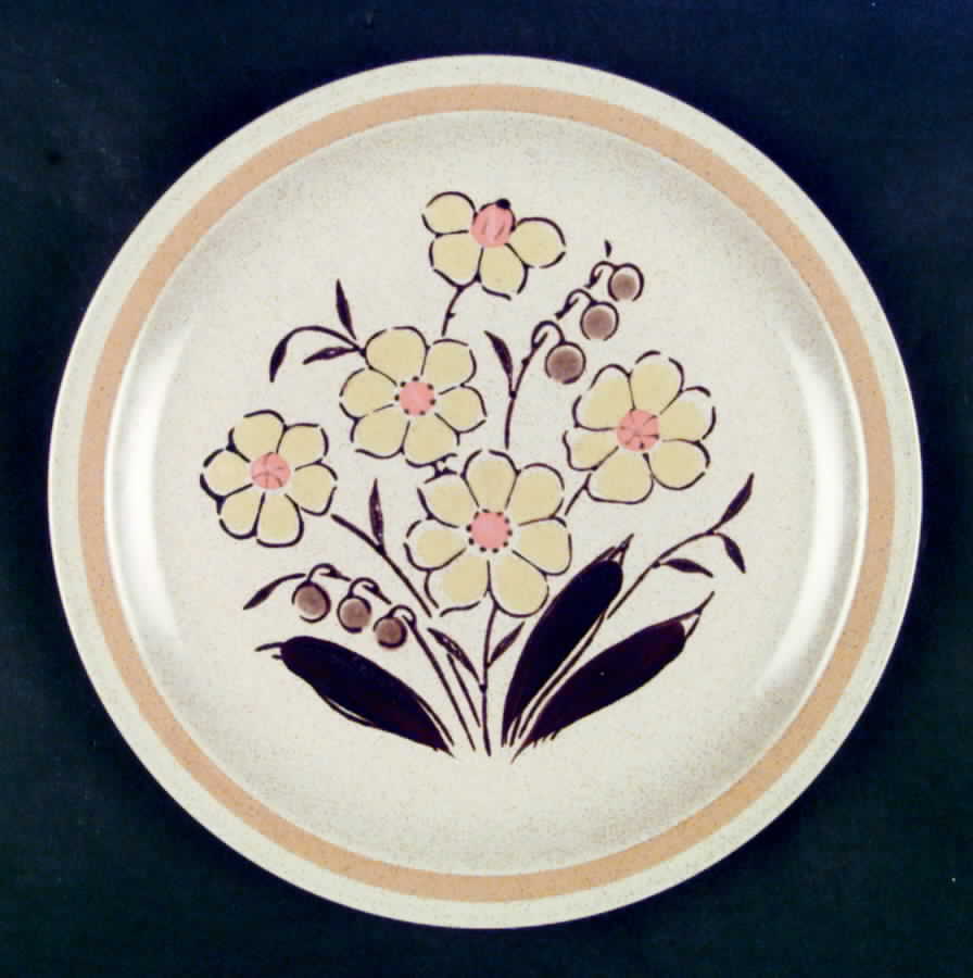 Lemoncream Dinner Plate by International-1