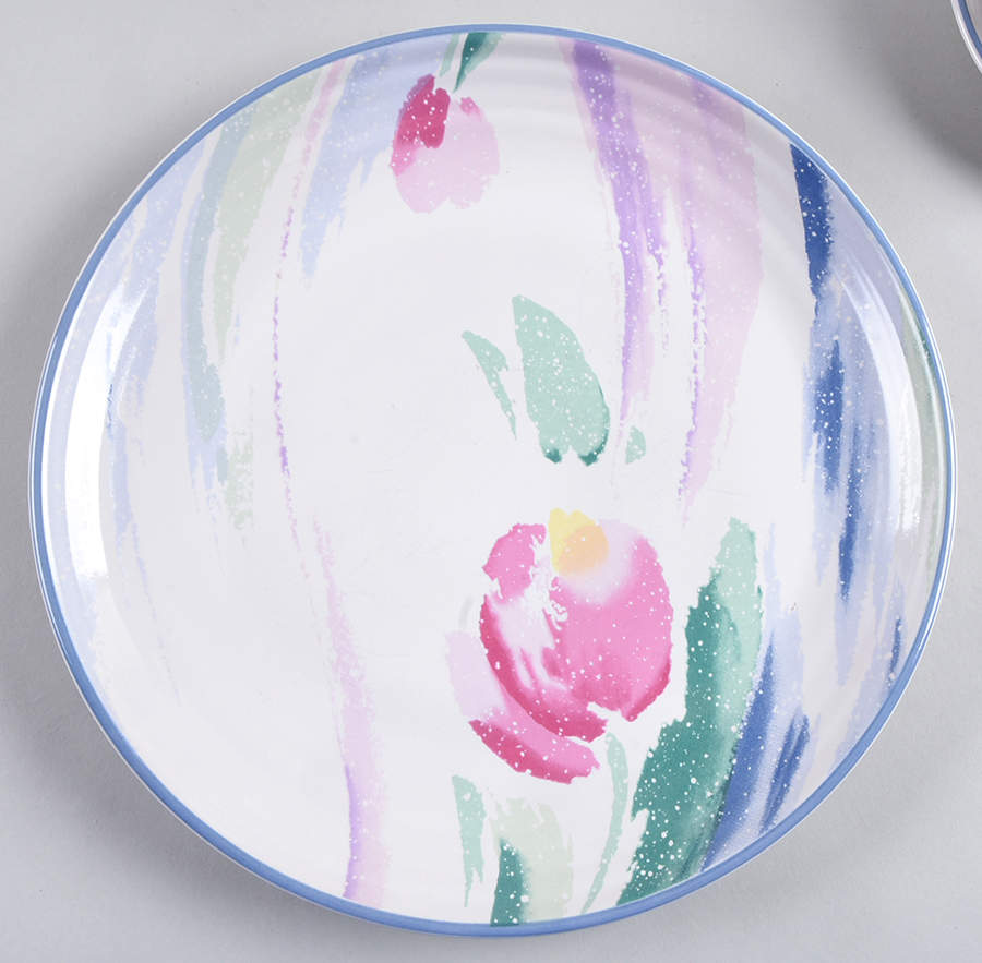 Light Wind Dinner Plate by International-1