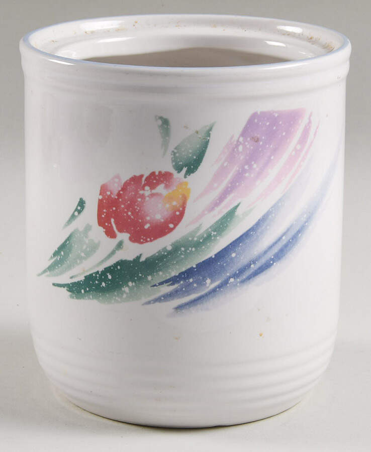 Light Wind Medium Canister No Lid by International-1