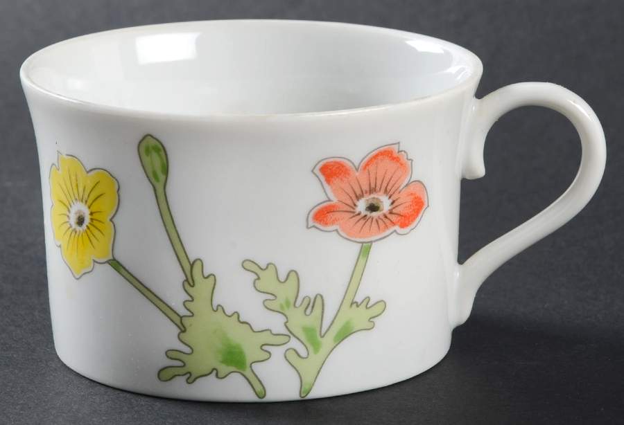 Lyric Flat Cup by International-1