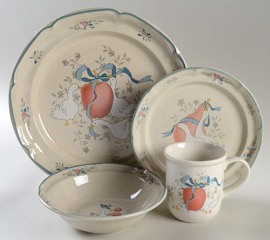 Marmalade 4 Piece Place Setting by International-1