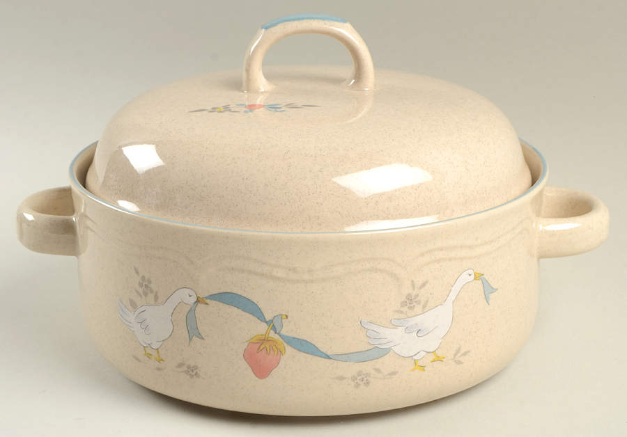 Marmalade 1.5 Qt Round Covered Casserole by International-1