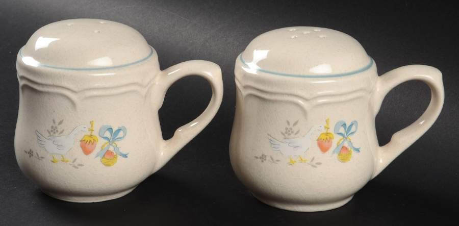 Marmalade Oversized Salt & Pepper Set by International-1