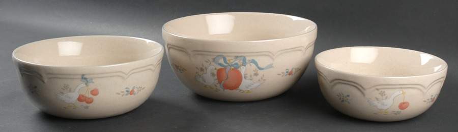 Marmalade Mixing Bowl Set (MB9, MB8, MB7) by International-1