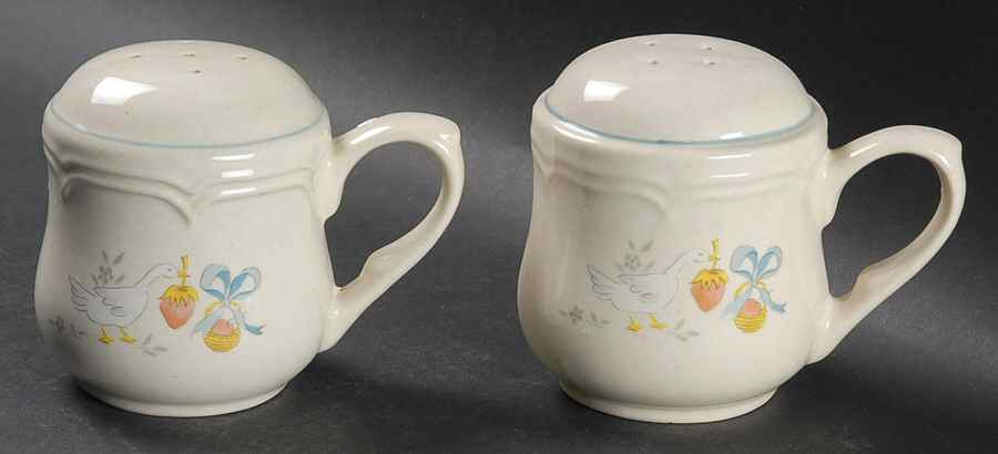 Marmalade Oversized Salt & Pepper Set by International-1