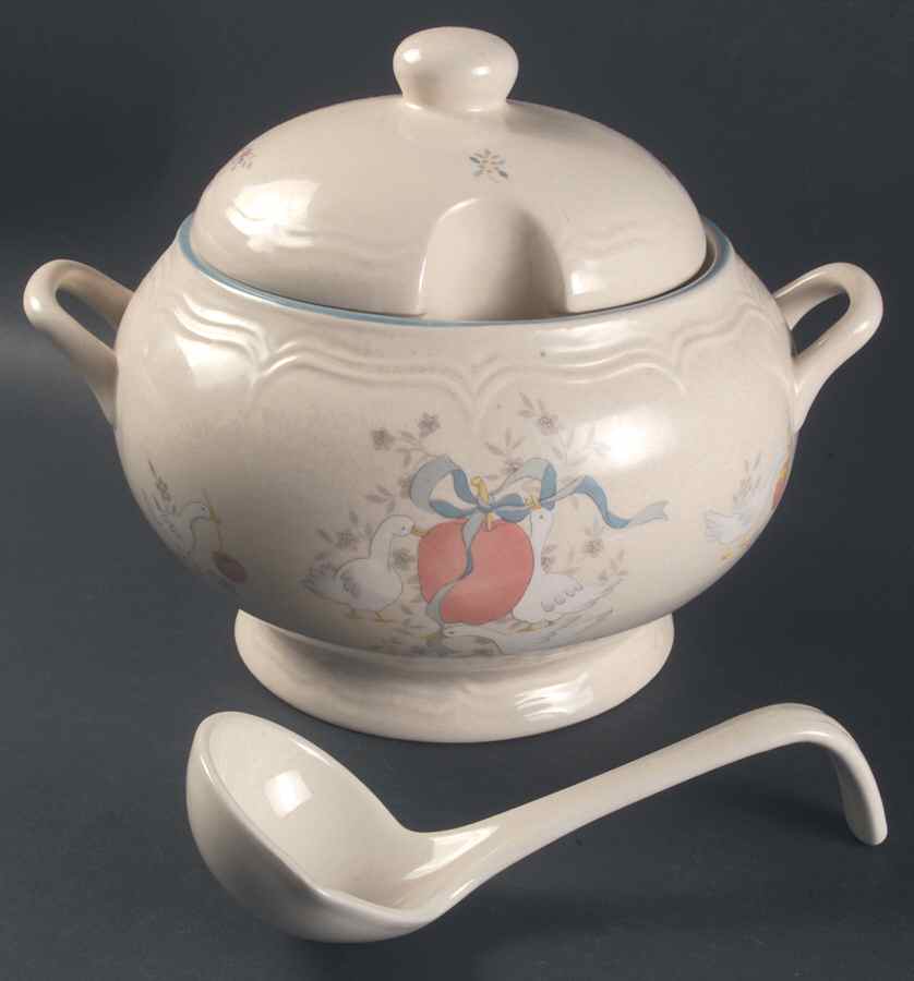 Marmalade Tureen & Lid W/Ladle by International-1