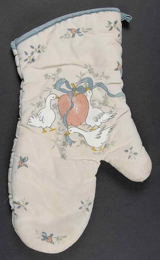 Marmalade Cloth Oven Mitt by International-1