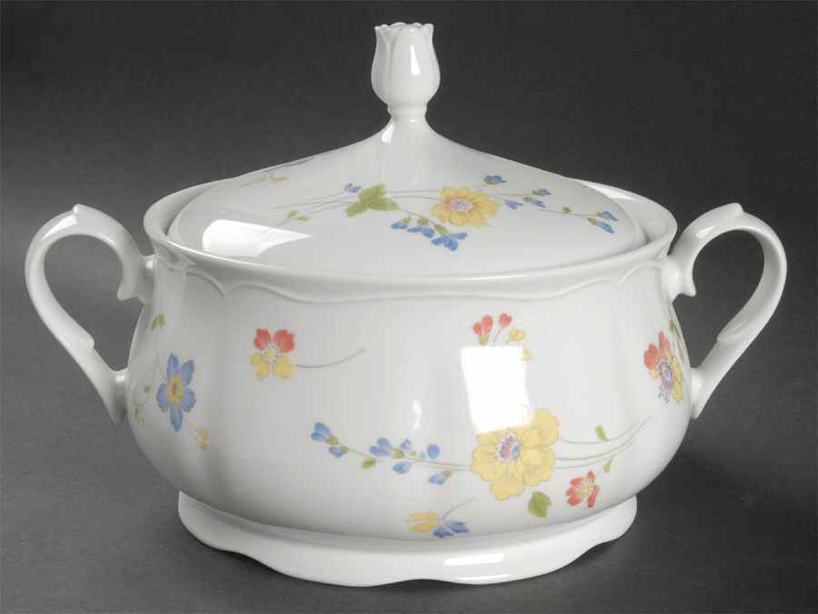 Meadowbrook Round Covered Vegetable by International-1