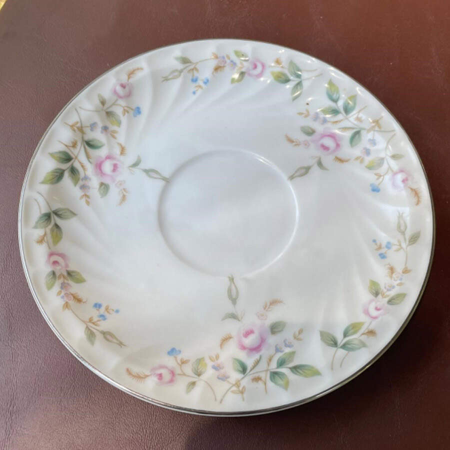 Memories Saucer by International-1