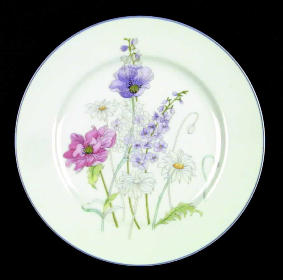 Milady Dinner Plate by International-1
