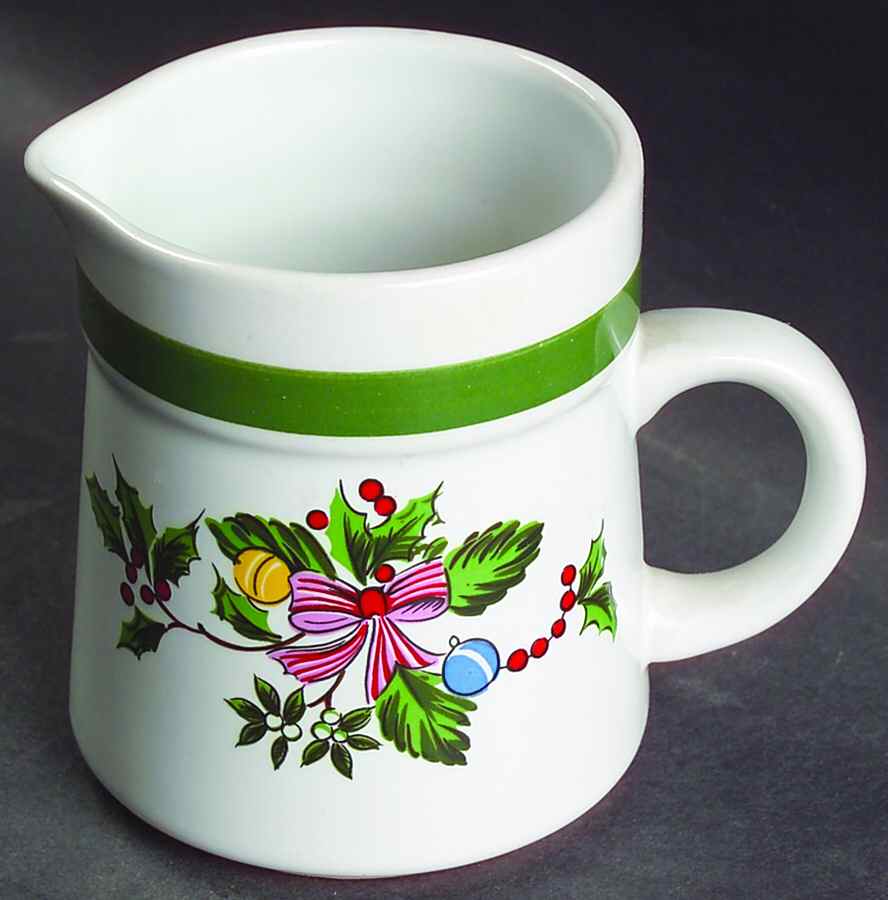 Noel (Band 1-8" From Edge) Creamer by International-1