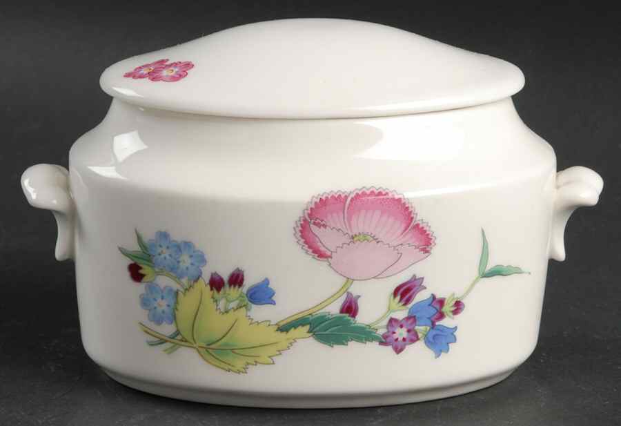 Palace Garden Sugar Bowl & Lid by International-1