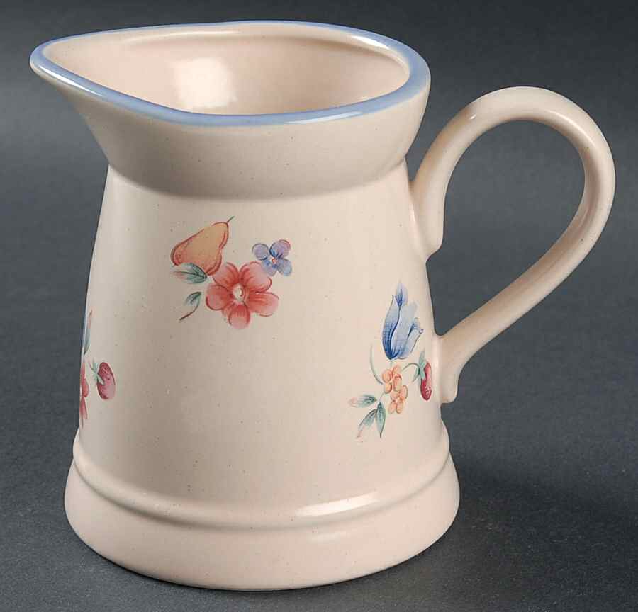 Petite Creamer by International-1