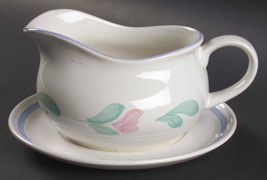 Porto Gravy Boat & Underplate by International-1