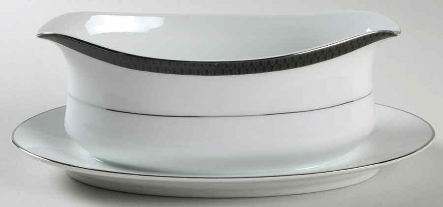 Regina Gravy Boat with Attached Underplate by International-1