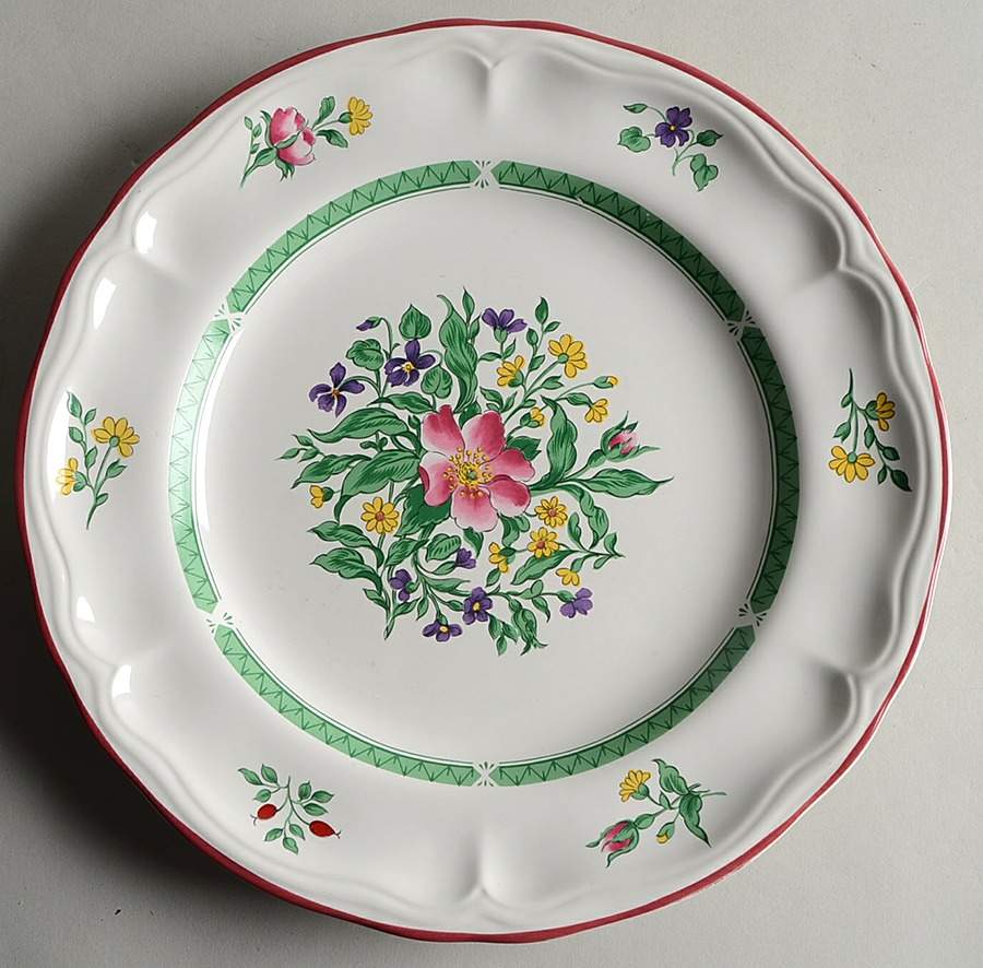 Rosalynn Dinner Plate by International-1