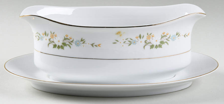 Serenade Gravy Boat with Attached Underplate by International-1