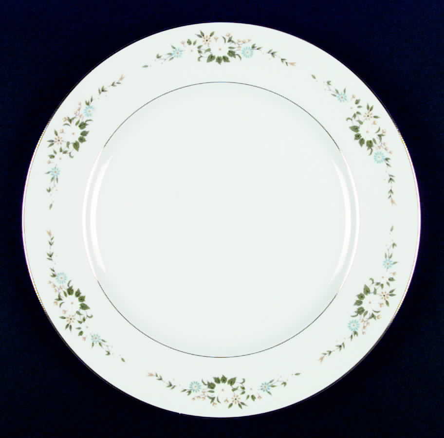 Serenade Dinner Plate by International-1