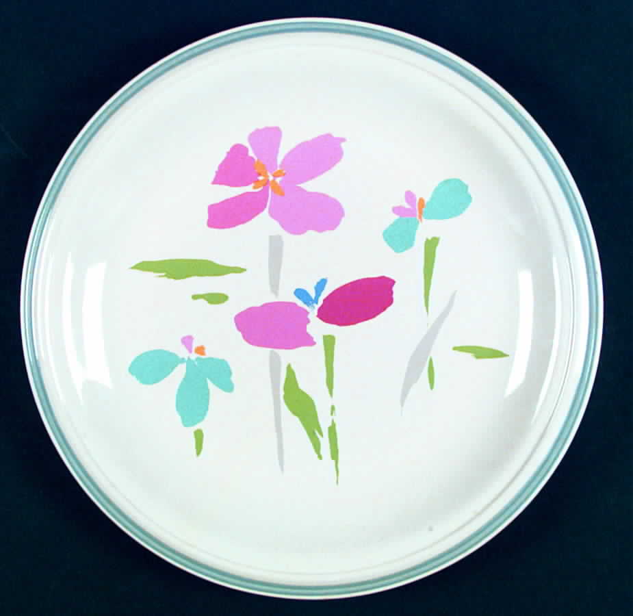 Splash Dinner Plate by International-1