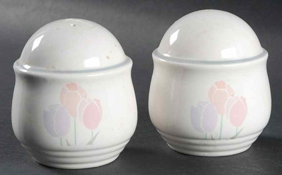 Spring Up Salt & Pepper Set by International-1