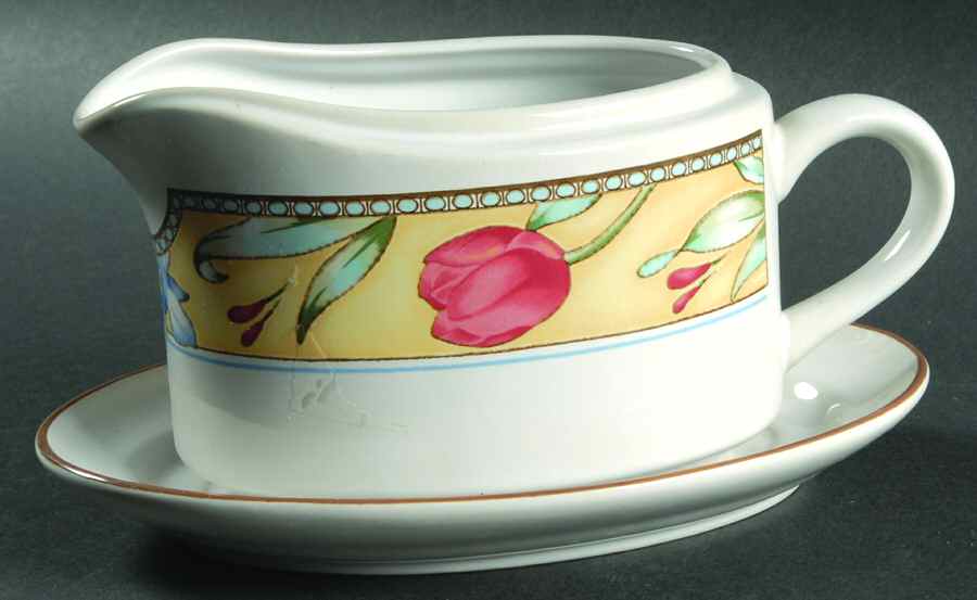Sunlit Style Gravy Boat & Underplate by International-1