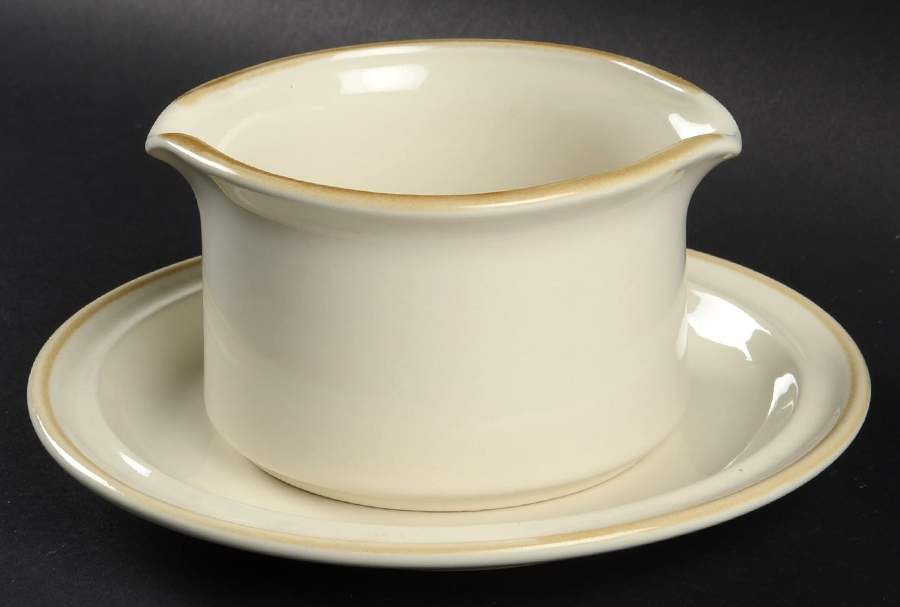 Tampa Gravy Boat & Underplate by International-1
