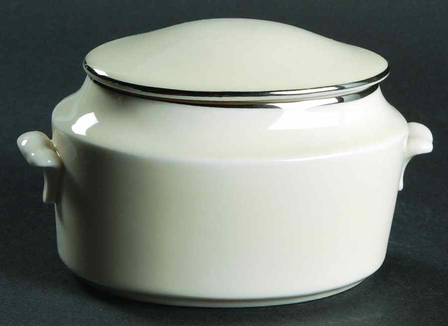 Thomasville Cream Sugar Bowl & Lid by International-1