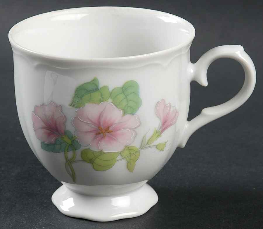 Trellis Footed Cup by International-1