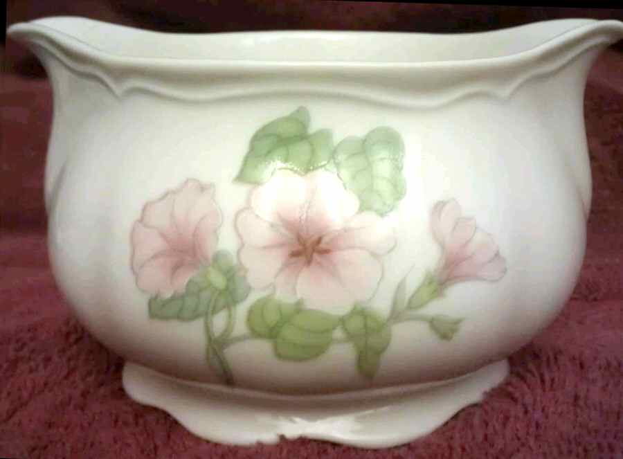 Trellis Gravy Boat by International-1