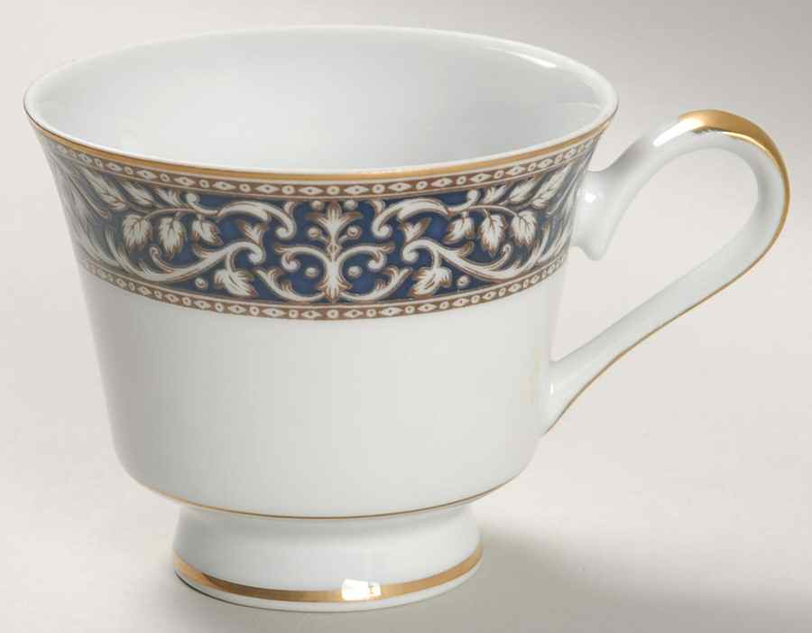 Verona Footed Cup by International-1