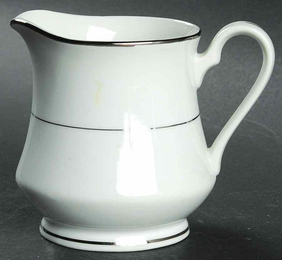 Versailles Creamer by International-1