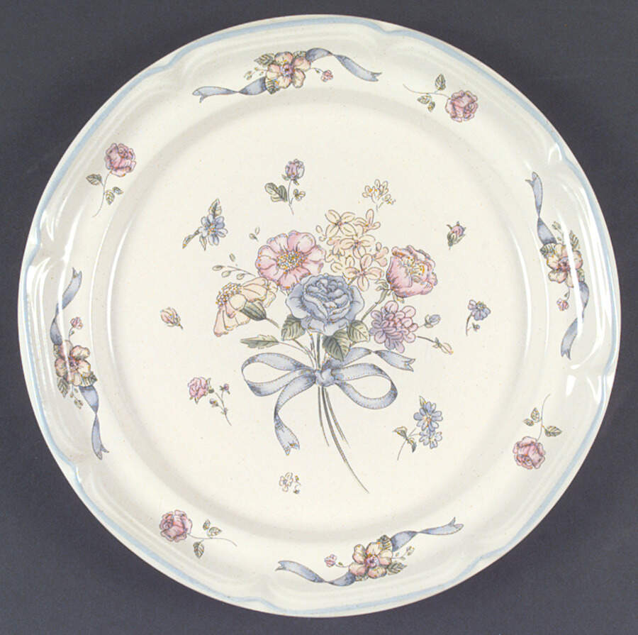 Victoria Dinner Plate by International-1
