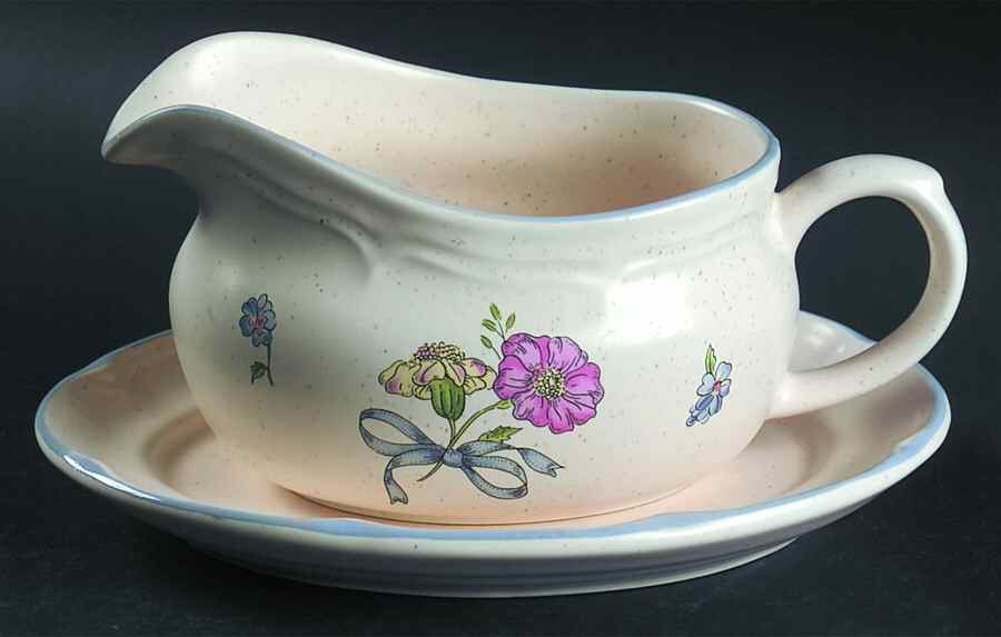 Victoria Gravy Boat & Underplate/Relish by International-1