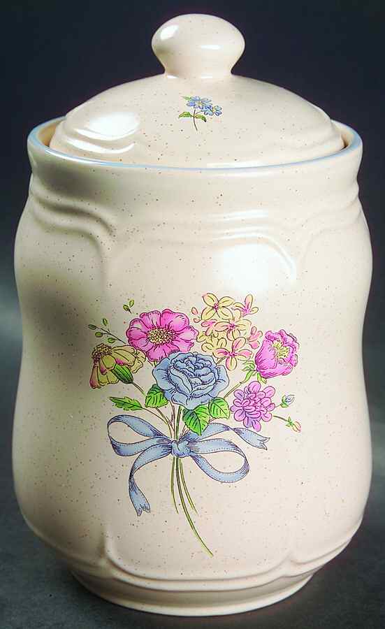 Victoria Medium Canister & Lid by International-1