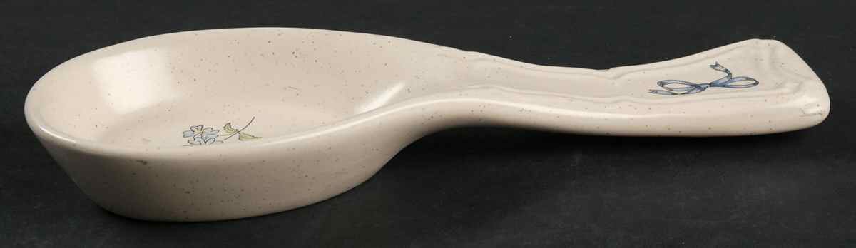 Victoria Spoon Stacking Spoon Holder Caddy by International-1