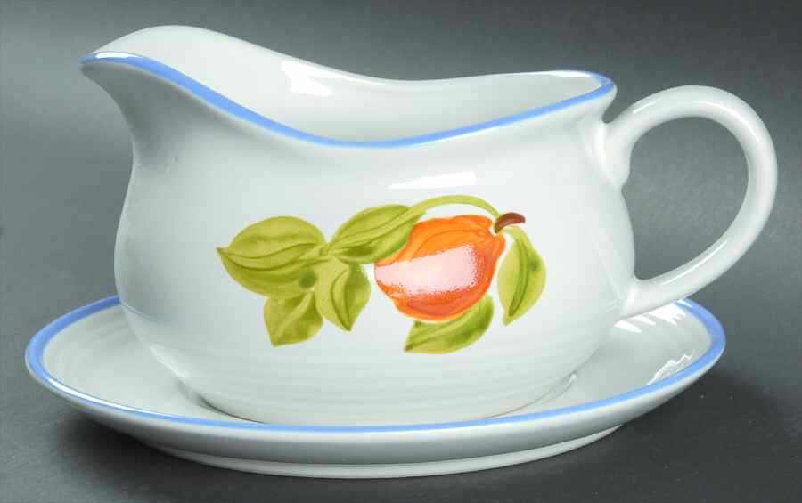 Villa Latina Gravy Boat & Underplate by International-1